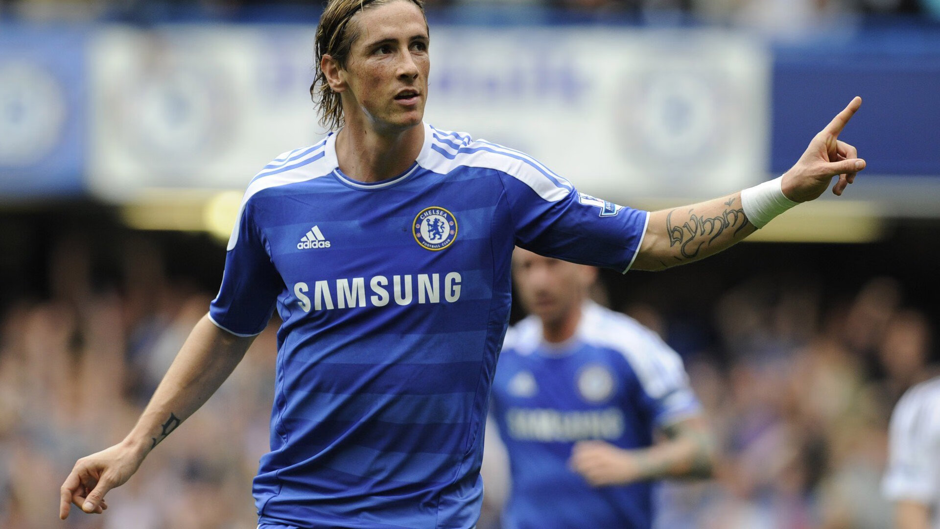 欧冠决赛之夜，恩比德末节接管比赛，当篮球之神降临绿茵场