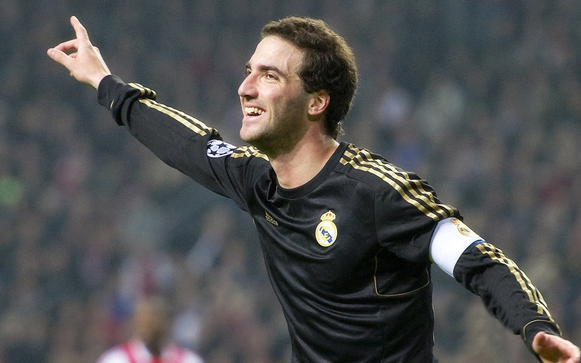 本泽马一剑封喉,摩纳哥强势晋级将葡萄牙斩落马下